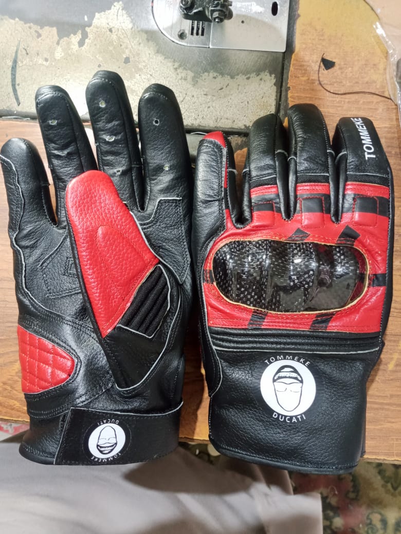 Sport Racing Leather Gloves with Carbon Fiber Knuckle Guard
